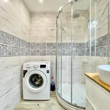 Family-friendly With Free Parking In 布拉迪斯拉发