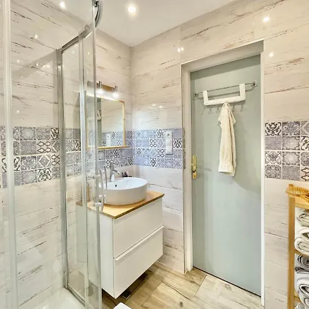 Family-Friendly Apartment With Free Parking In Bratislava *