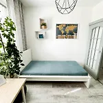 Apartmán Family-friendly With Free Parking In *