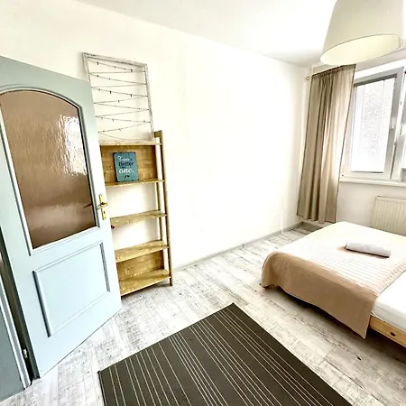 Family-friendly With Free Parking In Apartmán Bratislava