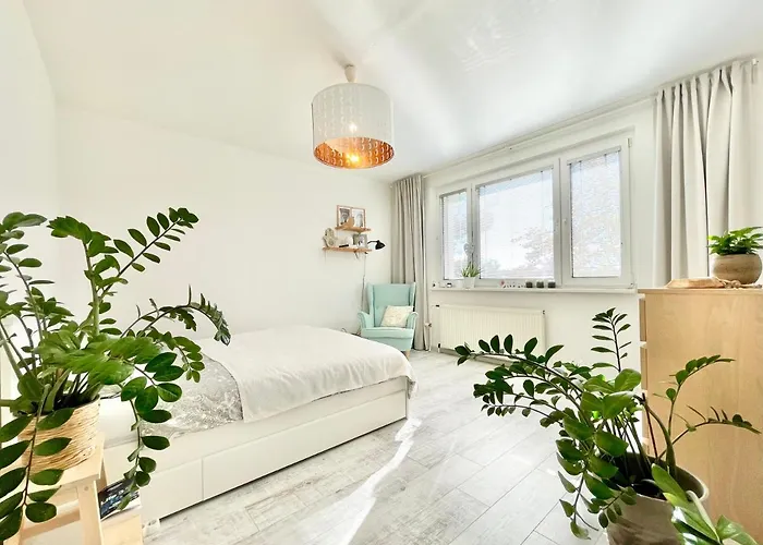 Apartmán Family-friendly With Free Parking In